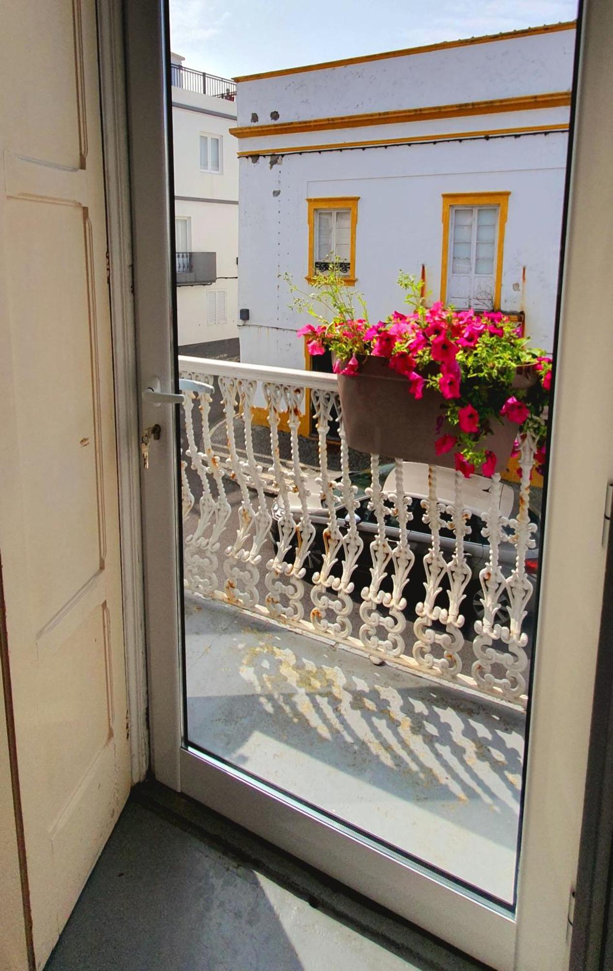 A-Tipica Guesthouse Ponta Delgada Zewnętrze zdjęcie