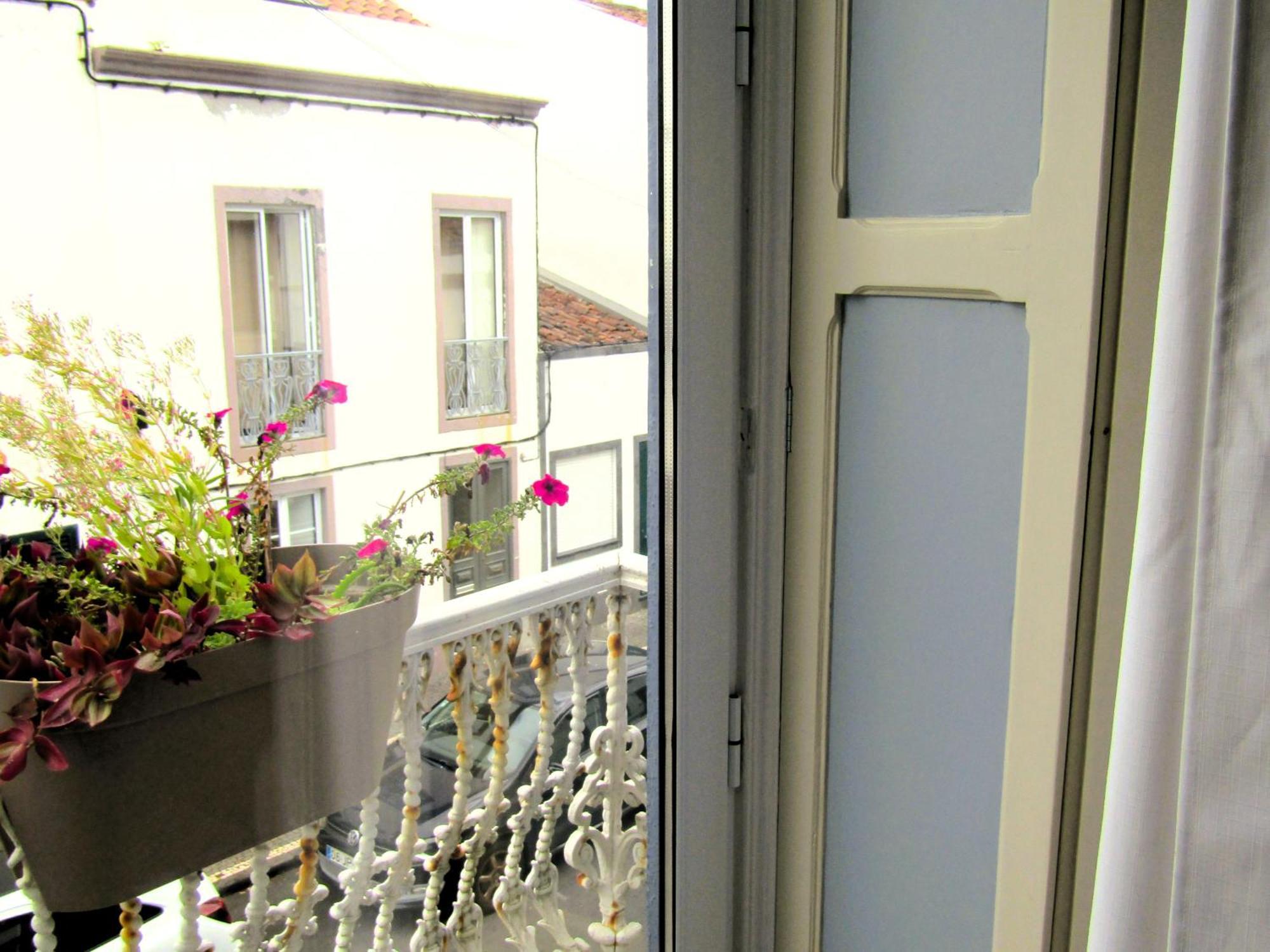 A-Tipica Guesthouse Ponta Delgada Zewnętrze zdjęcie